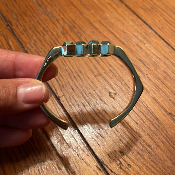 Cuff - Picture 3 of 3